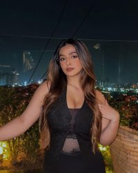 Read more about the article Experience Unforgettable Moments with Naomi Sapphire Today